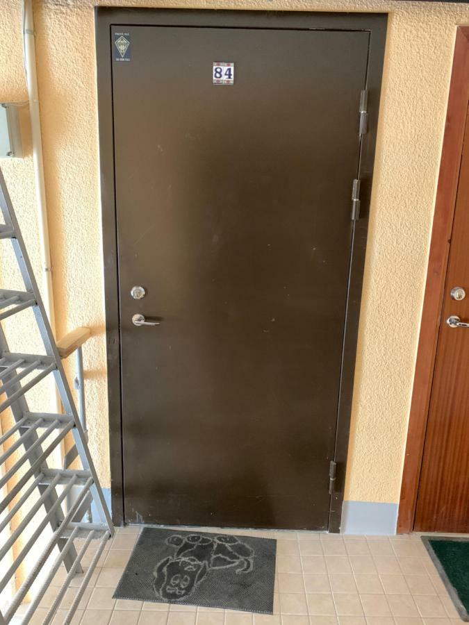 K84, Nice 2- Bedroom Apartment - 2 Big Beds 1 Single Bed 타르투 외부 사진